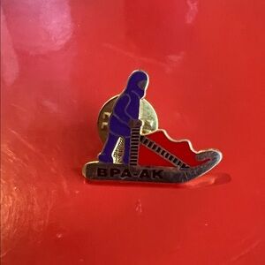Colorful Enamel Alaska dogsled BPA 2000 pin